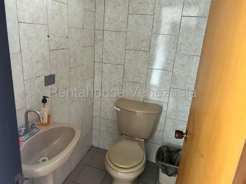 Comercial (Local Comercial) en Alquiler en Bello Monte, Distrito Metropolitano - 7