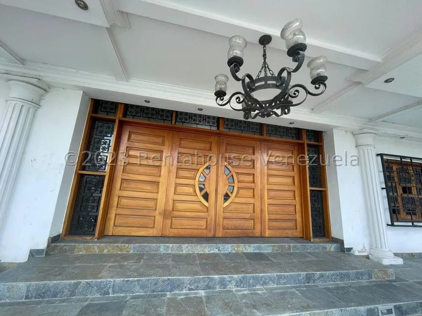 Casa (Multipes Niveles) en Venta en El Marques, Distrito Metropolitano - 2