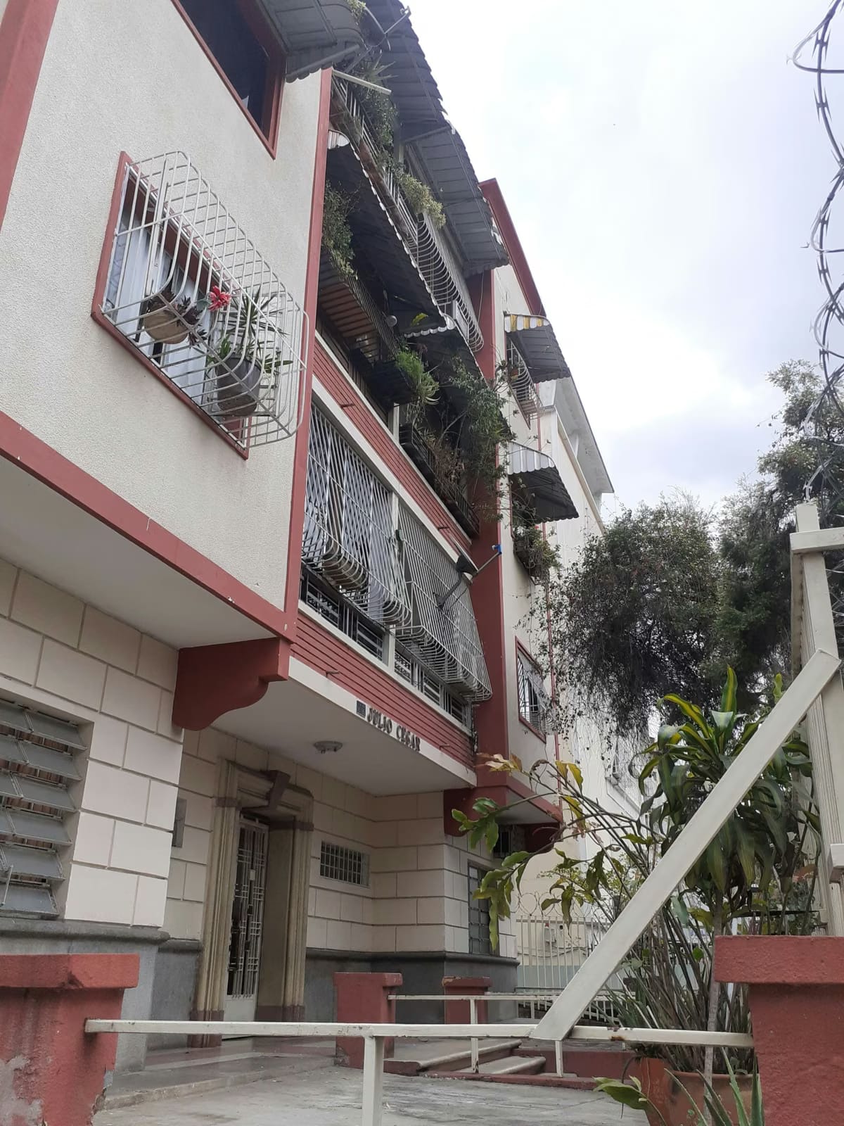 Apartamento de 75 mts. Avenida Victoria, Caracas.