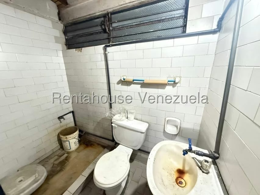 Comercial (Local Comercial) en Venta en Santa Cecilia, Carabobo - 41