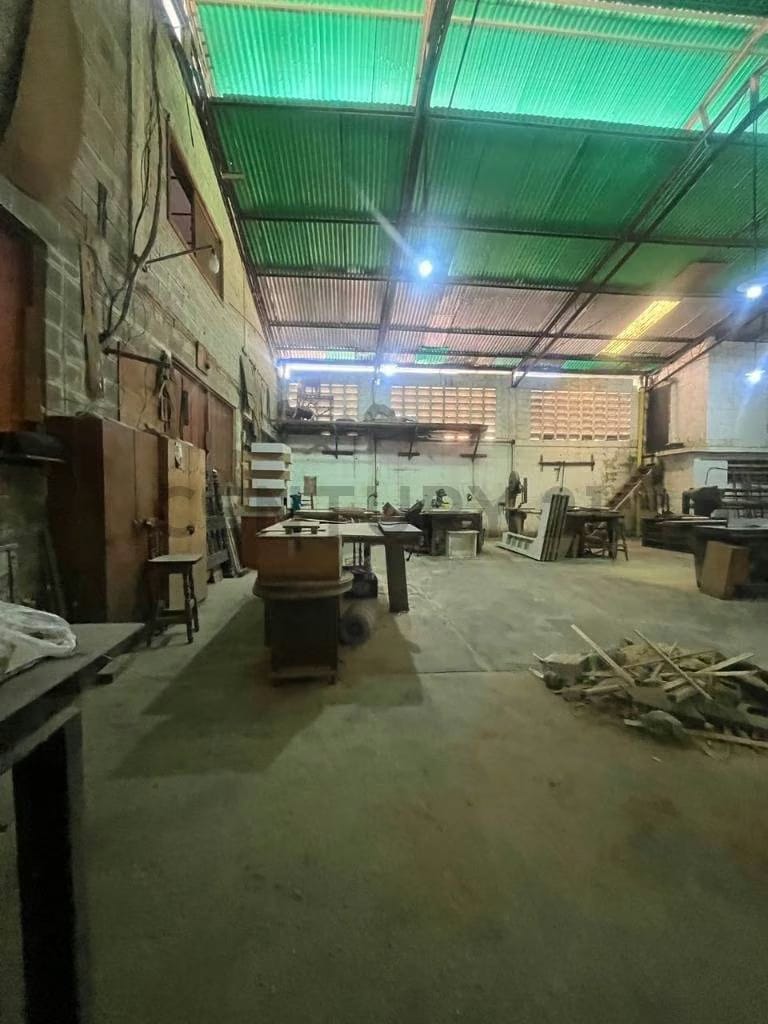 Alquiler de Galpón Comercial (ideal taller carpintero) Valencia, Carabobo - 11