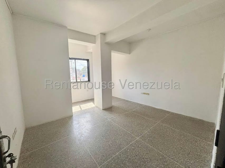 Comercial (Local Comercial) en Alquiler en Parroquia Concepcion, Lara - 2