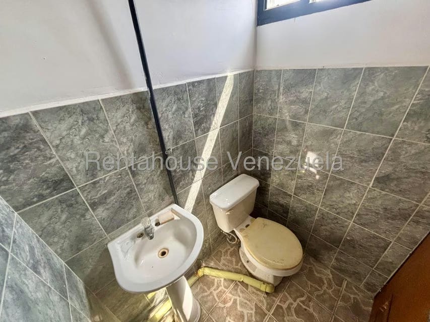 Comercial (Local Comercial) en Alquiler en Parroquia Concepcion, Lara - 4