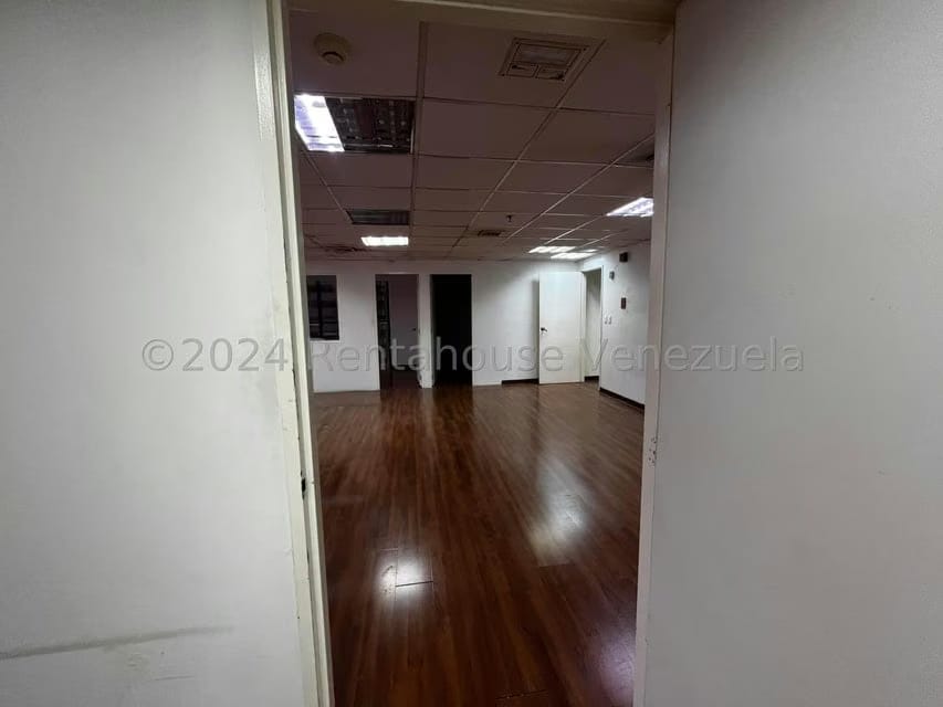 Comercial (Oficina) en Venta en El Bosque, Distrito Metropolitano - 16