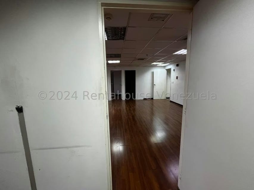 Comercial (Oficina) en Venta en El Bosque, Distrito Metropolitano - 17