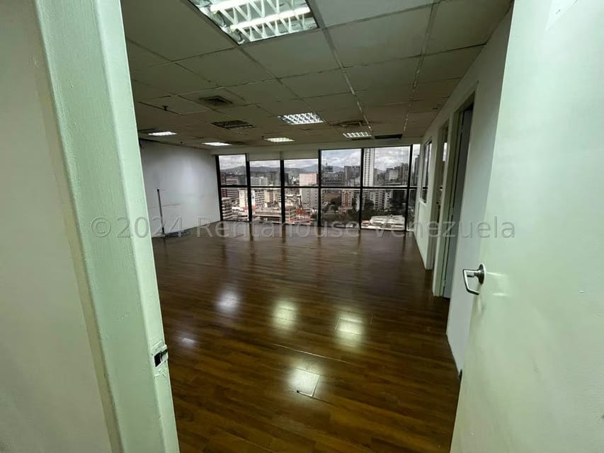 Comercial (Oficina) en Venta en El Bosque, Distrito Metropolitano - 23