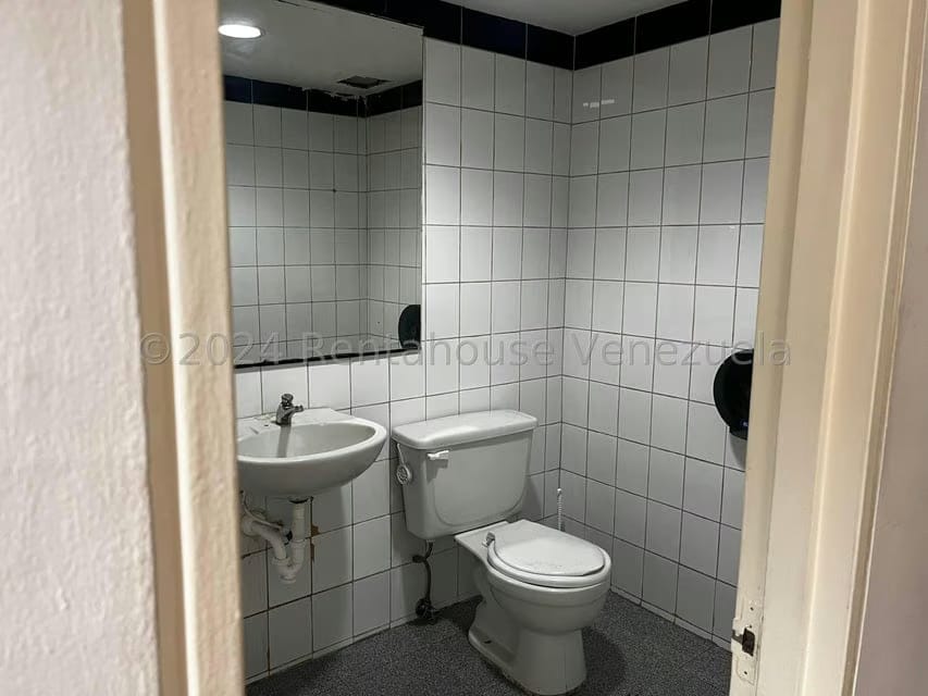 Comercial (Oficina) en Venta en El Bosque, Distrito Metropolitano - 27