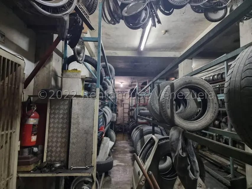 Comercial (Local Comercial) en Venta en El Barbecho, Miranda - 24