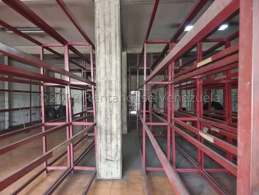 Comercial (Local Comercial) en Venta en El Barbecho, Miranda - 36