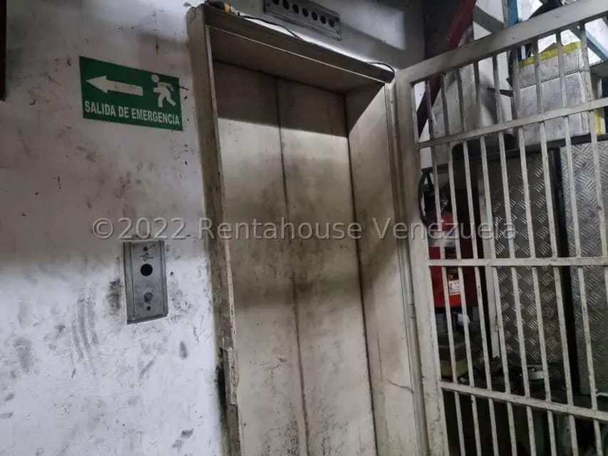 Comercial (Local Comercial) en Venta en El Barbecho, Miranda - 52