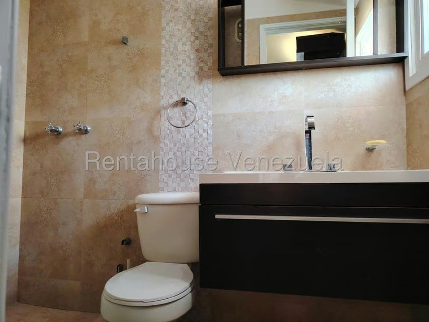 Casa (1 Nivel) en Venta en La Lago, Zulia - 12