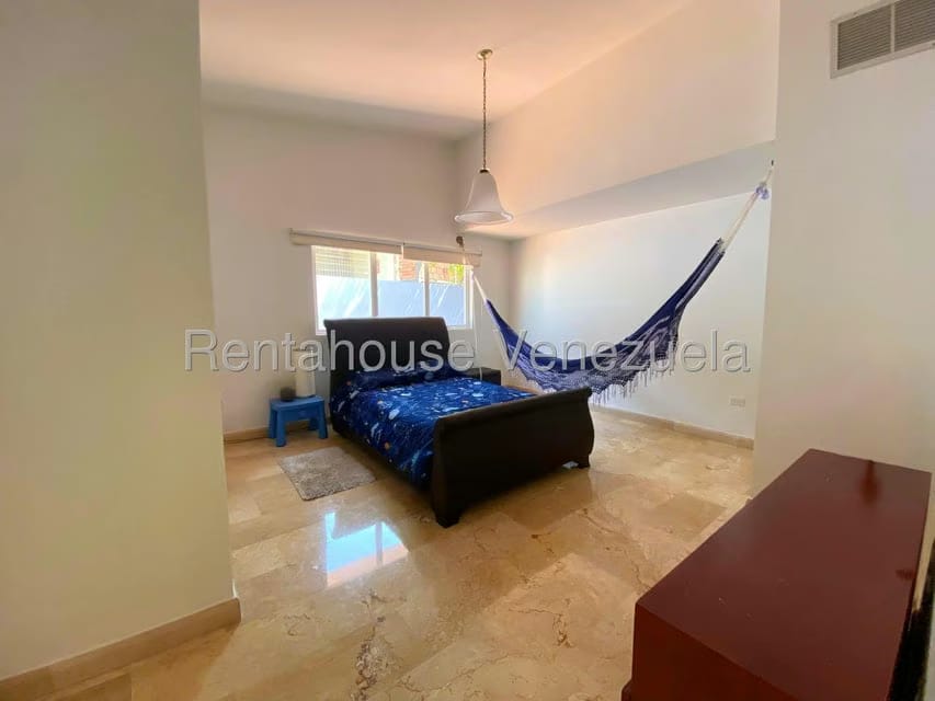 Casa (1 Nivel) en Venta en La Lago, Zulia - 34