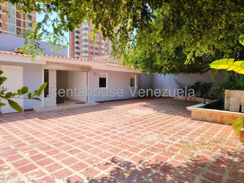 Casa (1 Nivel) en Venta en La Lago, Zulia - 38
