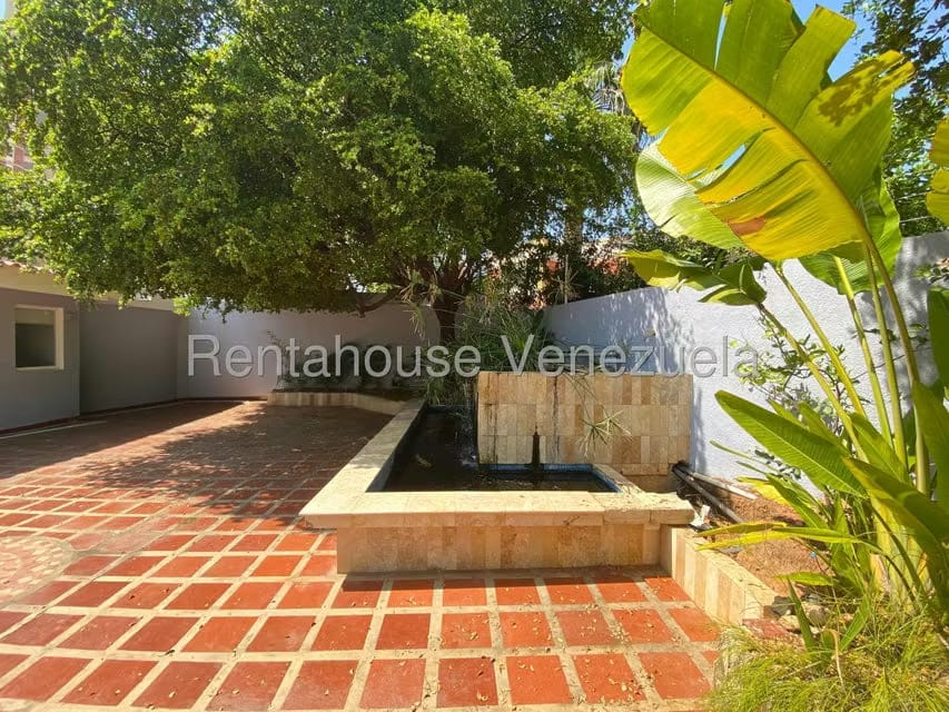 Casa (1 Nivel) en Venta en La Lago, Zulia - 39