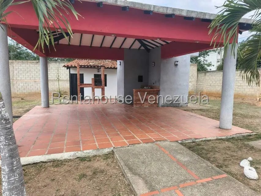 Casa (1 Nivel) en Alquiler en Los Cerezos, Lara - 13