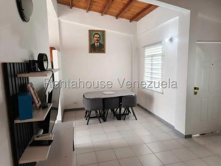 Casa (1 Nivel) en Alquiler en Los Cerezos, Lara - 14