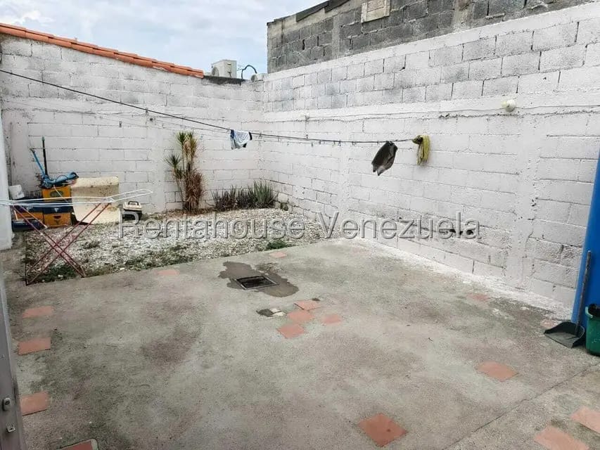 Casa (1 Nivel) en Alquiler en Los Cerezos, Lara - 26