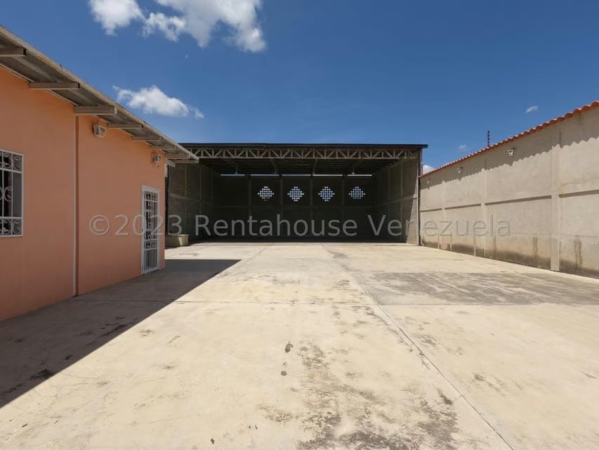 Comercial (Galpon - Deposito) en Venta en Parroquia Juan Bautista Rodriguez, Lara - 3