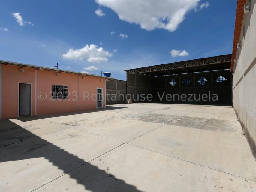Comercial (Galpon - Deposito) en Venta en Parroquia Juan Bautista Rodriguez, Lara - 4
