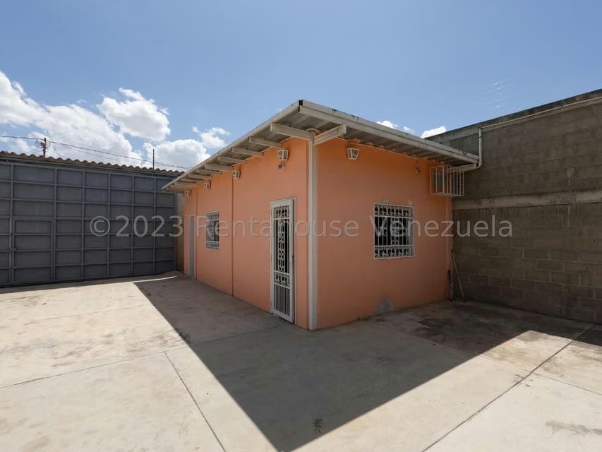 Comercial (Galpon - Deposito) en Venta en Parroquia Juan Bautista Rodriguez, Lara - 9