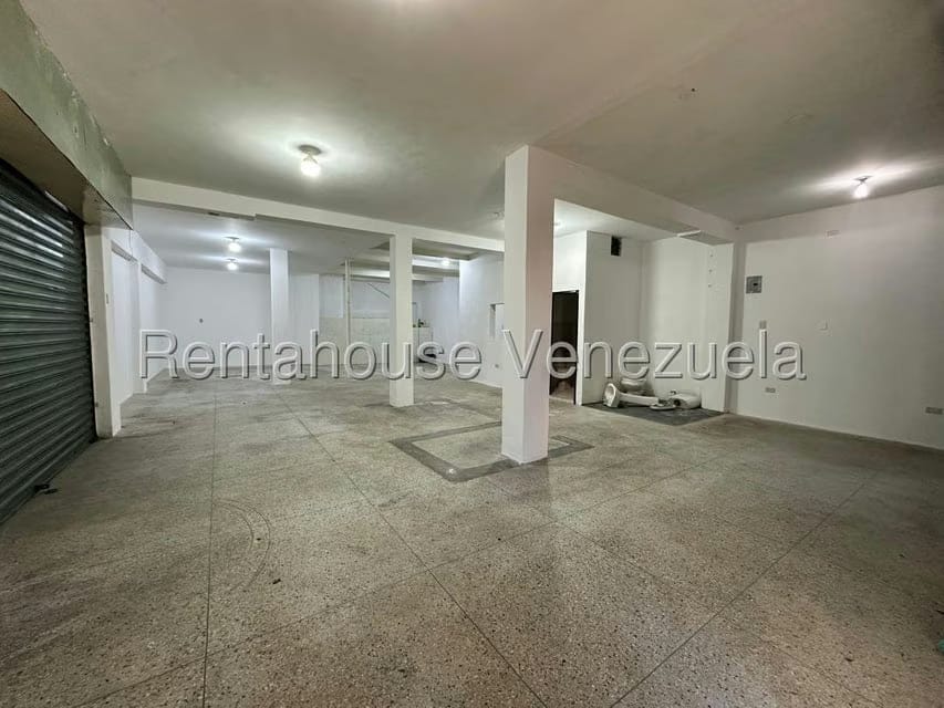 Comercial (Local Comercial) en Alquiler en Catia, Distrito Metropolitano - 3
