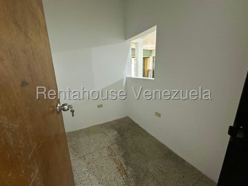 Comercial (Local Comercial) en Alquiler en Catia, Distrito Metropolitano - 8