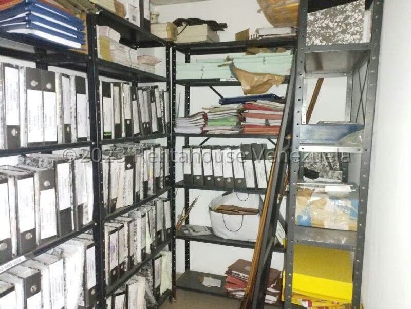 Comercial (Galpon - Deposito) en Venta en Zona Industrial 2, Lara - 15