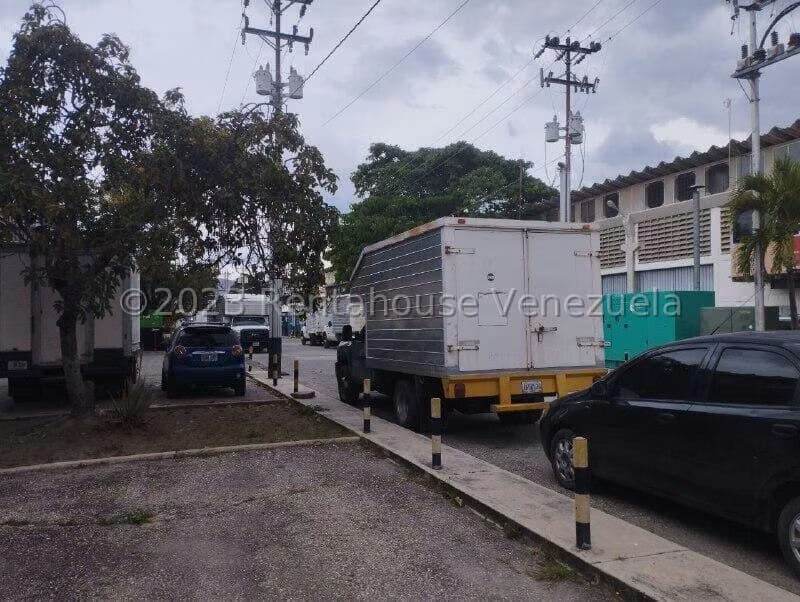 Comercial (Galpon - Deposito) en Venta en Zona Industrial 2, Lara - 3