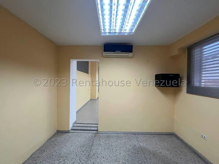 Comercial (Local Comercial) en Venta en Zona Oeste, Lara - 17