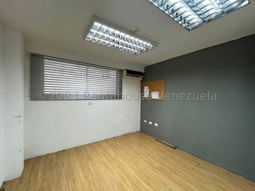 Comercial (Local Comercial) en Venta en Zona Oeste, Lara - 23