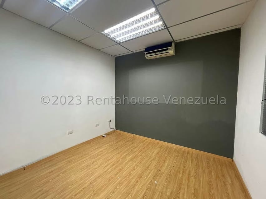 Comercial (Local Comercial) en Venta en Zona Oeste, Lara - 25