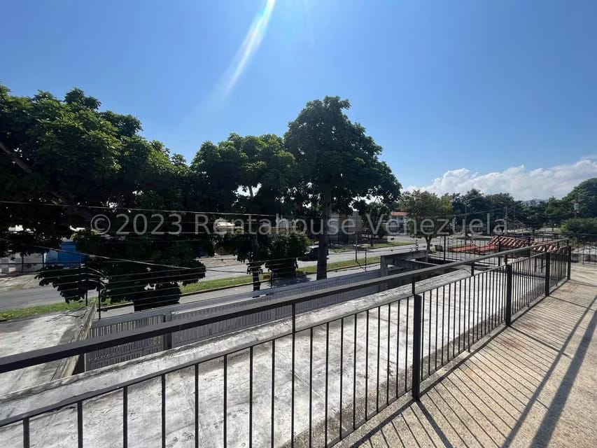 Comercial (Local Comercial) en Venta en Zona Oeste, Lara - 38