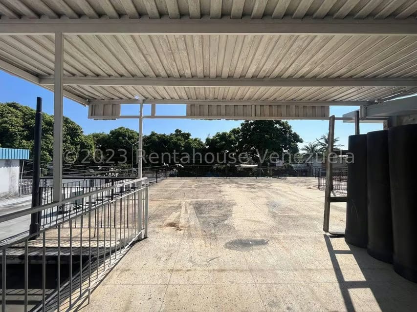 Comercial (Local Comercial) en Venta en Zona Oeste, Lara - 40