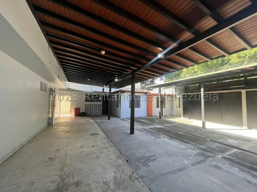 Comercial (Local Comercial) en Venta en Zona Oeste, Lara - 46
