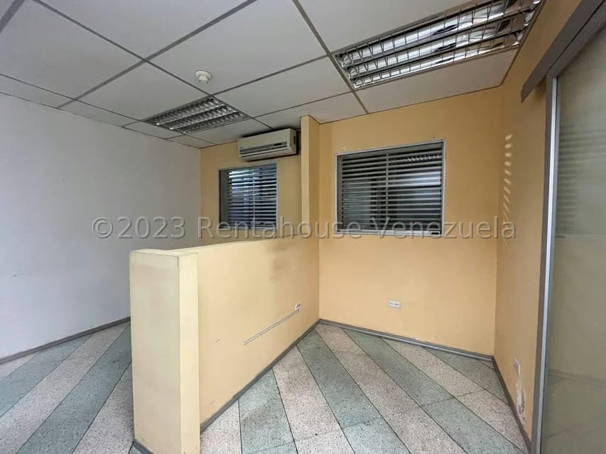 Comercial (Local Comercial) en Venta en Zona Oeste, Lara - 9