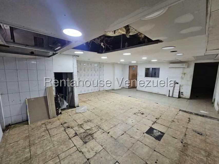 Comercial (Local Comercial) en Alquiler en Prados del Este, Distrito Metropolitano - 13