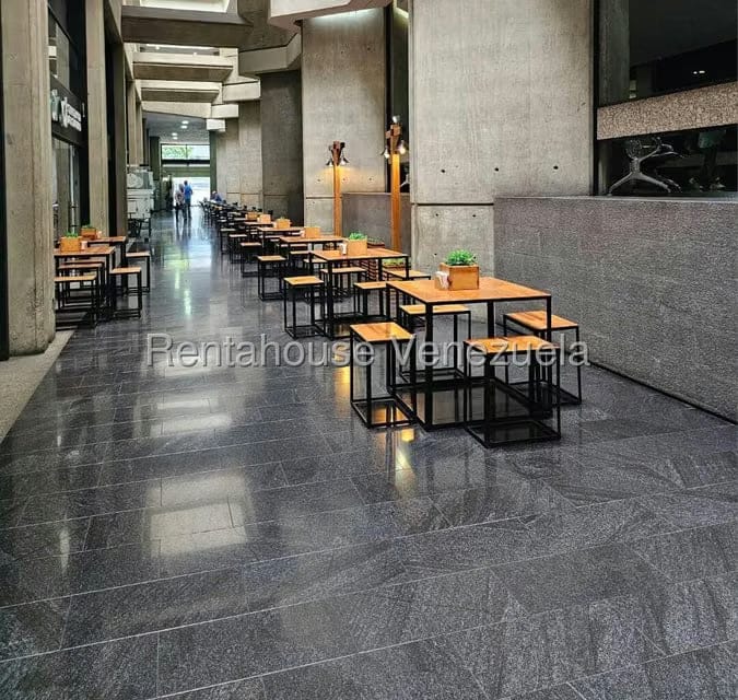 Comercial (Local Comercial) en Alquiler en Prados del Este, Distrito Metropolitano - 20