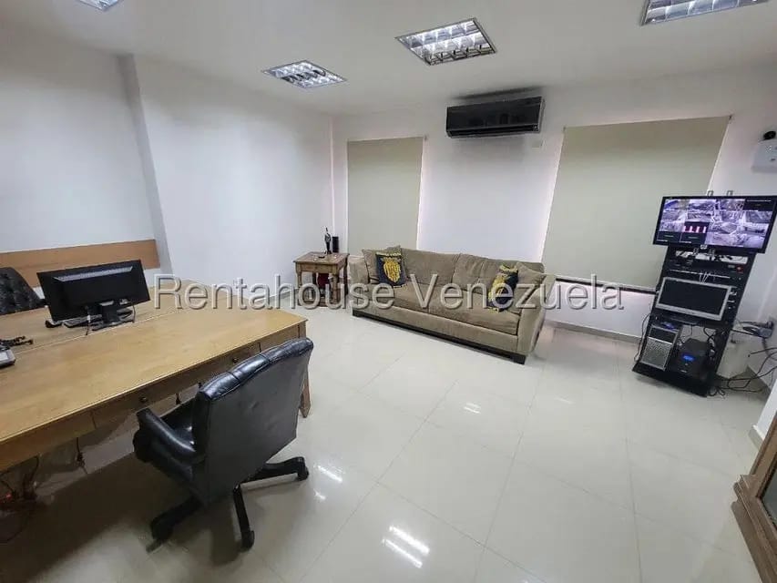 Comercial (Edificio) en Venta en Puente Hierro, Distrito Metropolitano - 15