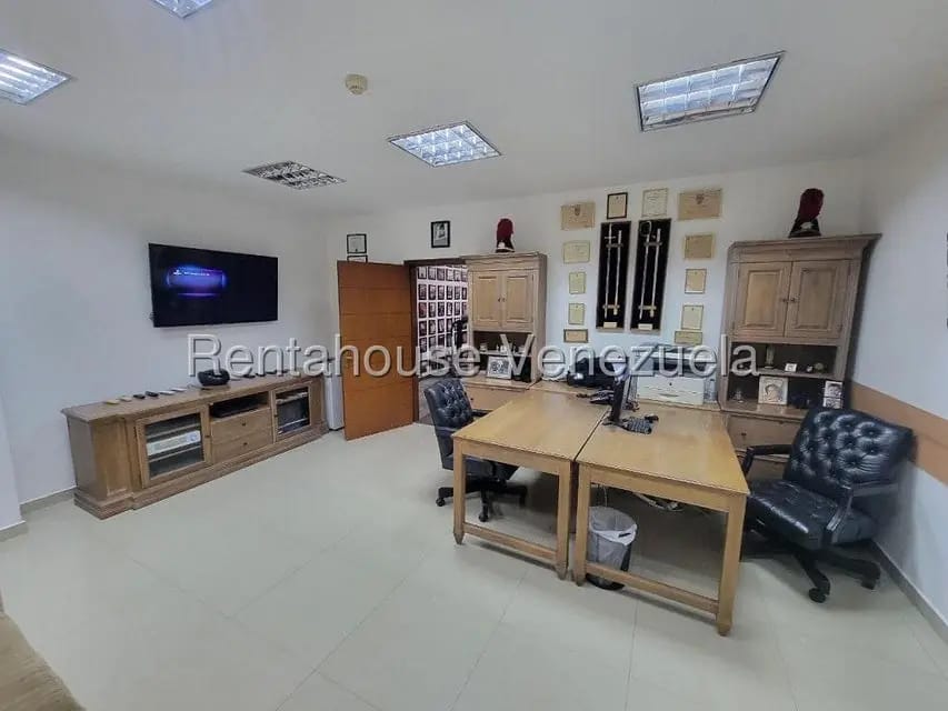Comercial (Edificio) en Venta en Puente Hierro, Distrito Metropolitano - 16