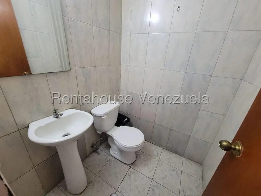 Comercial (Edificio) en Venta en Puente Hierro, Distrito Metropolitano - 5