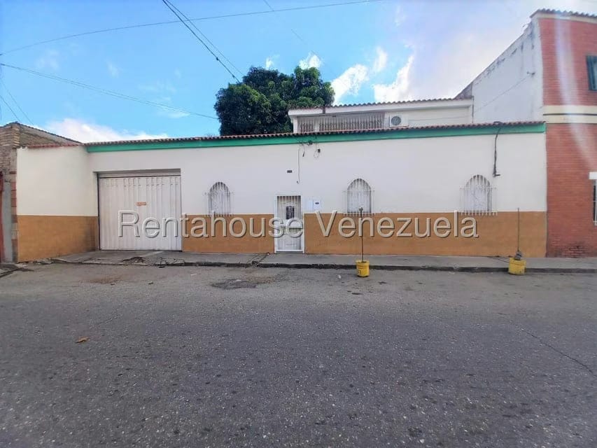 Comercial (Local Comercial) en Venta en Centro, Lara - 52