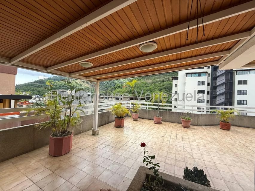 Apartamento (Penthouse) en Venta en Terrazas del Avila, Distrito Metropolitano - 3