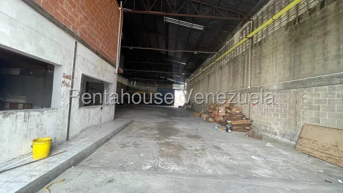 Comercial (Local Comercial) en Alquiler en La Yaguara, Distrito Metropolitano - 5