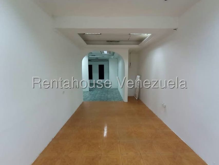 Comercial (Local Comercial) en Venta en Los Palos Grandes, Distrito Metropolitano - 12