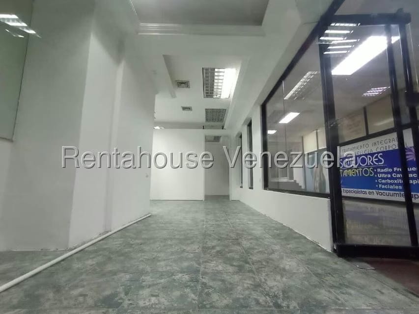 Comercial (Local Comercial) en Venta en Los Palos Grandes, Distrito Metropolitano - 4