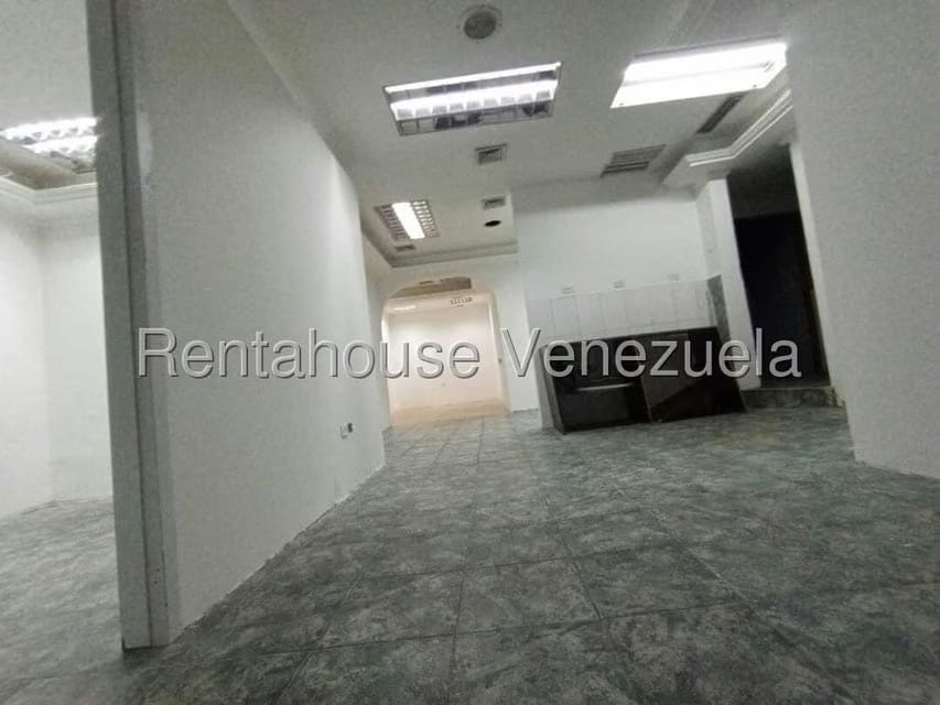 Comercial (Local Comercial) en Venta en Los Palos Grandes, Distrito Metropolitano - 6