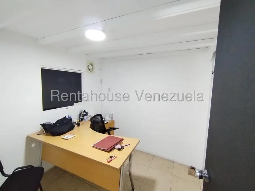 Comercial (Local Comercial) en Alquiler en Valles de Camoruco, Carabobo - 13