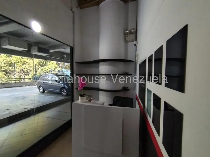 Comercial (Local Comercial) en Alquiler en Valles de Camoruco, Carabobo - 4
