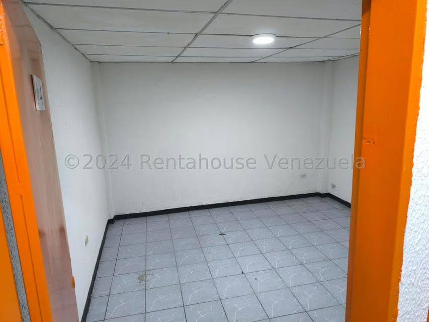 Comercial (Oficina) en Alquiler en Parroquia La Candelaria, Distrito Metropolitano - 9