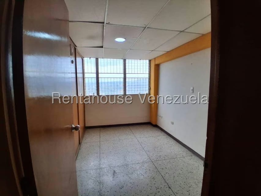 Comercial (Oficina) en Alquiler en Centro, Lara - 2